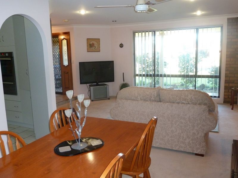 6 Montego Pl, Tuncurry NSW 2428