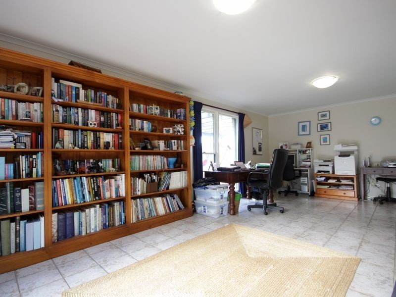 11 Riverview Place, Tuncurry NSW 2428