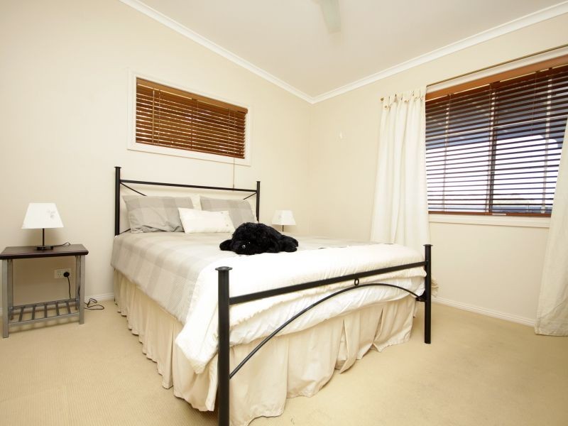 11 Riverview Place, Tuncurry NSW 2428