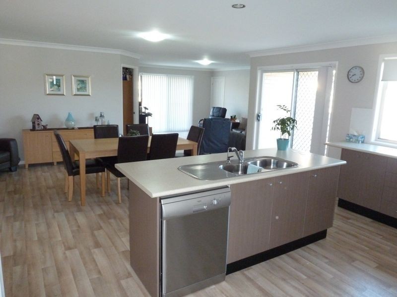 28 Parkway Grove, Tuncurry NSW 2428