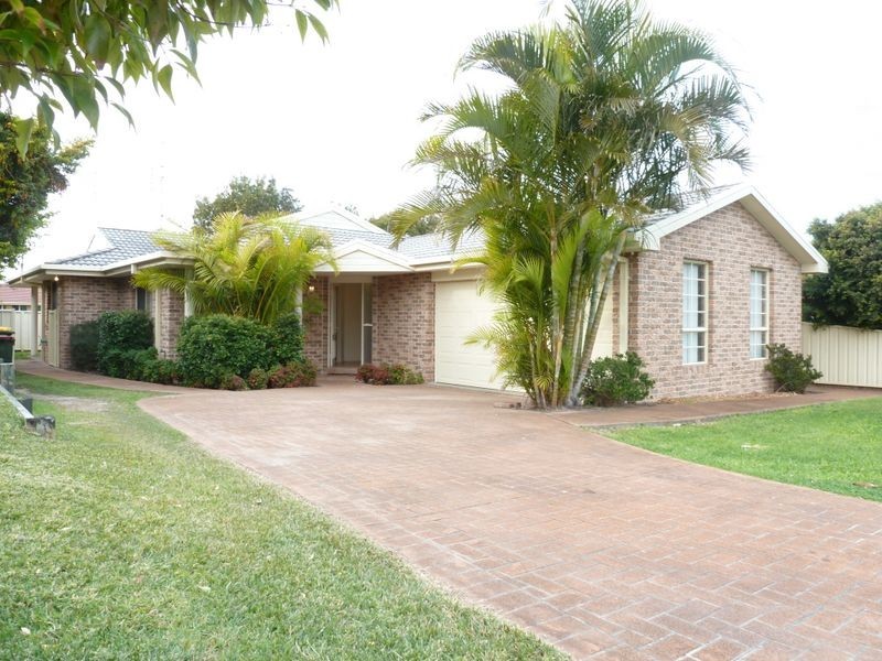 6 Cassina Close, Forster NSW 2428
