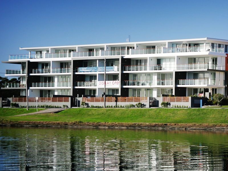 206/30 Little Street ‘Waterline’, Forster NSW 2428