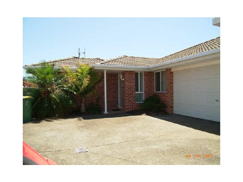 2/58 Kenrose St, Forster NSW 2428