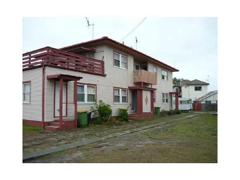 2/24 Helen St, Forster NSW 2428