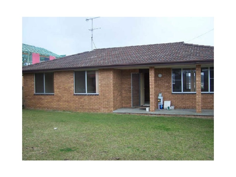 11 Hawaii Avenue, Forster NSW 2428
