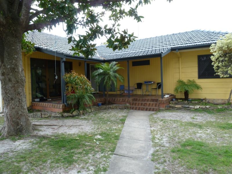 56 Macintosh Street, Forster NSW 2428