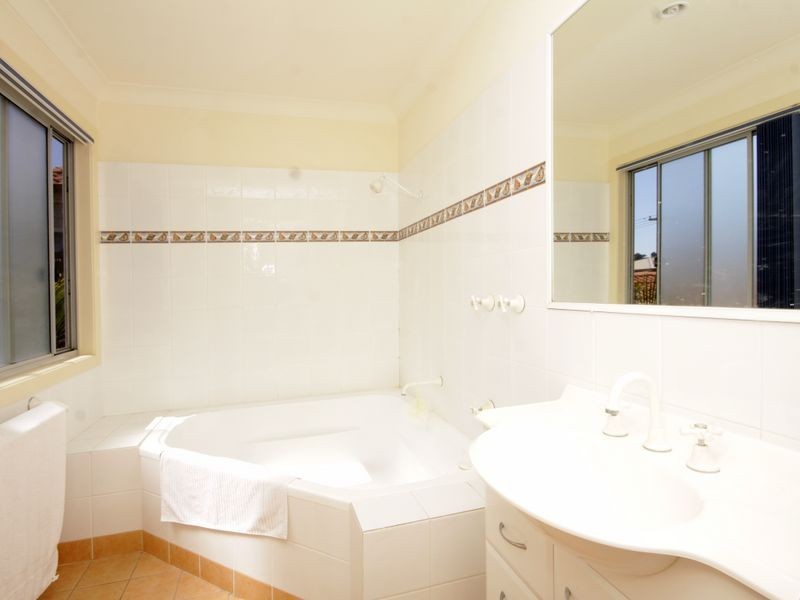 1/12-14 The Lakesway, Forster NSW 2428