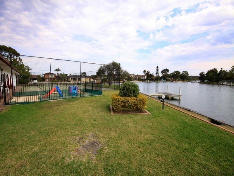 10 Sunset Place, Tuncurry NSW 2428