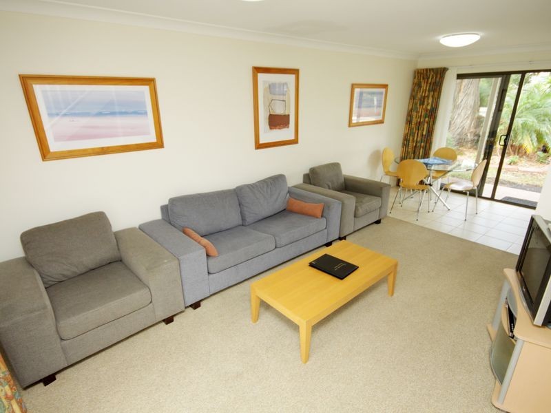 91-95 MacIntosh Street ‘Kelanbri’, Forster NSW 2428