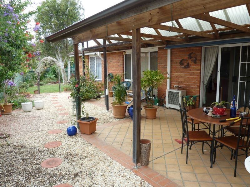 2/12 Heath Avenue, Tuncurry NSW 2428