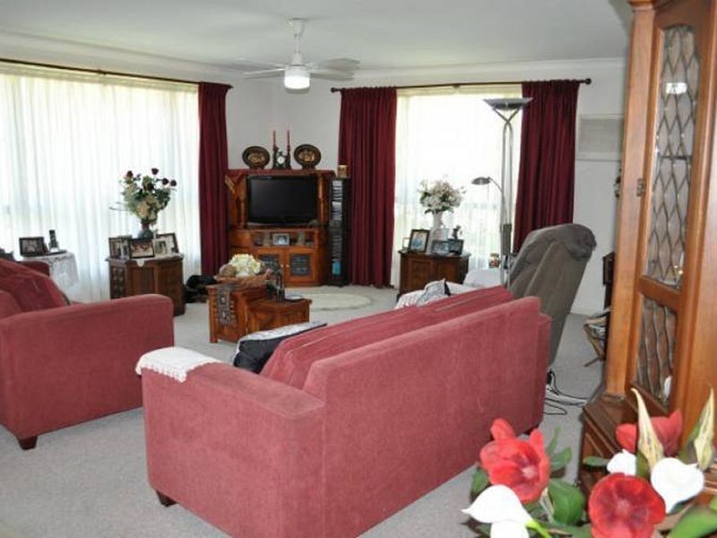 2/9 Akala Avenue, Forster NSW 2428