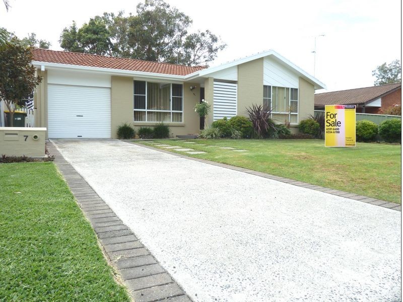 7 Guy Avenue, Forster NSW 2428