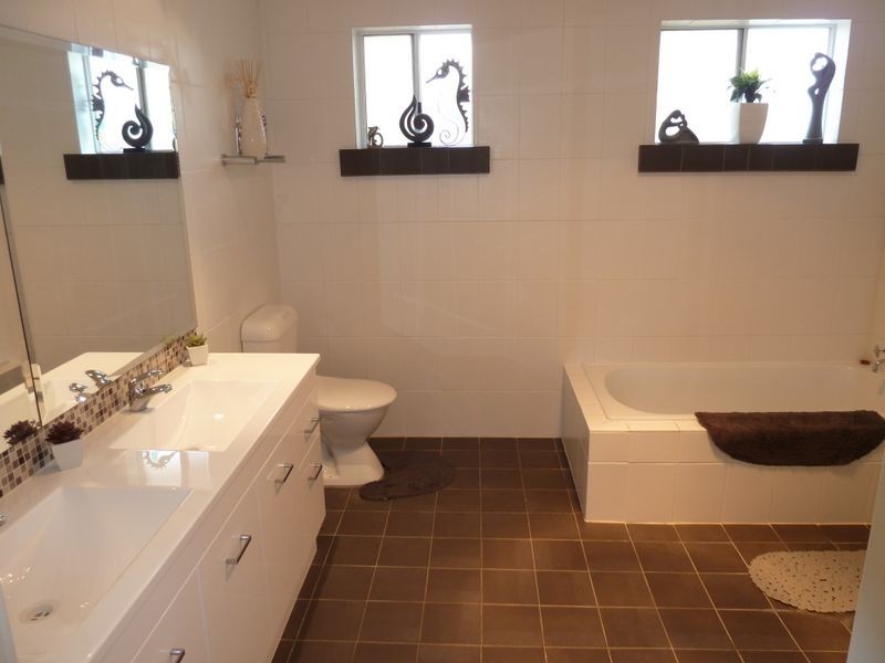 7 Guy Avenue, Forster NSW 2428