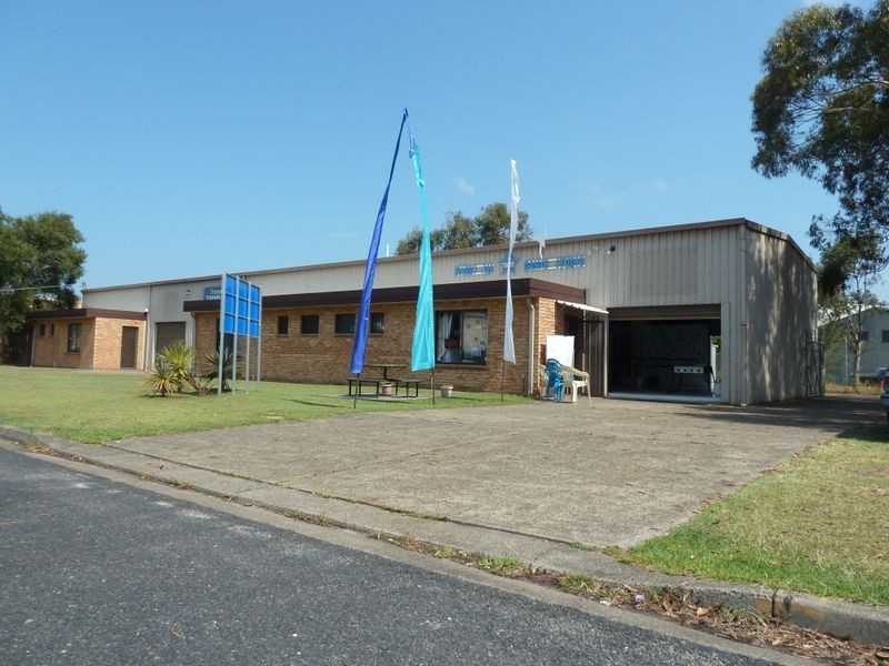 8 Boona Street, Forster NSW 2428