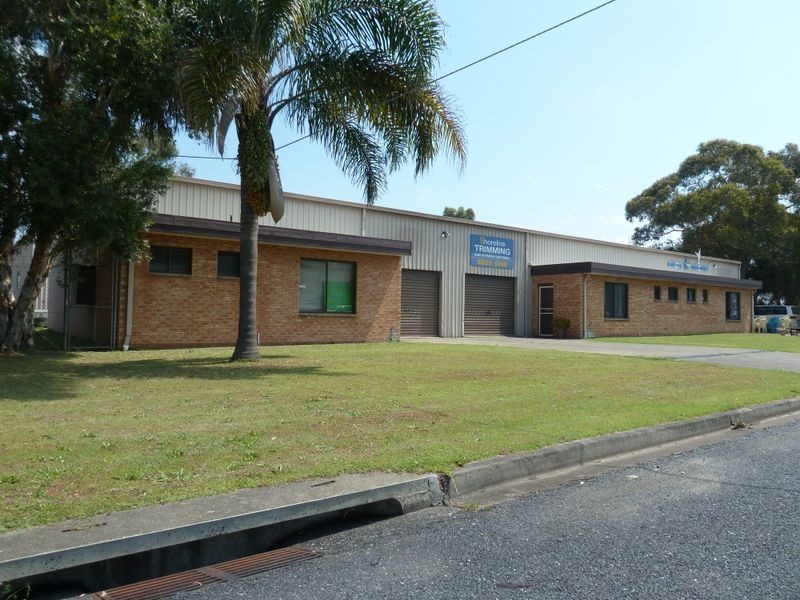 8 Boona Street, Forster NSW 2428