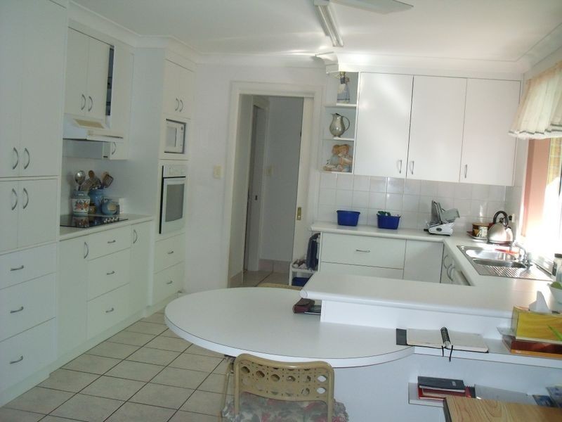 2/10 Oasis Parade, Tuncurry NSW 2428