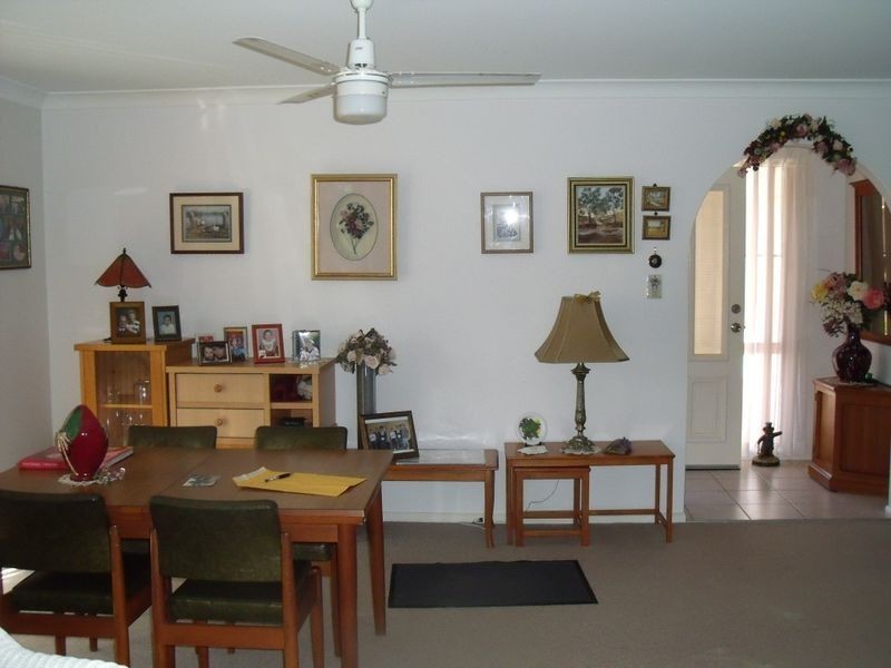2/10 Oasis Parade, Tuncurry NSW 2428
