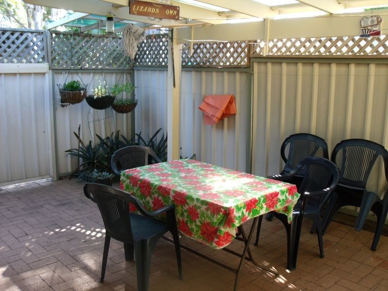 2/10 Oasis Parade, Tuncurry NSW 2428