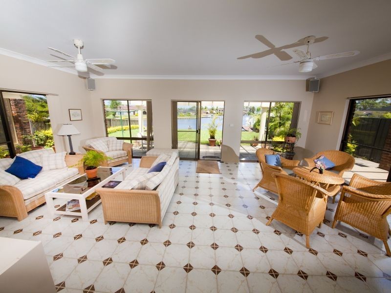 66 Taree Street, Tuncurry NSW 2428