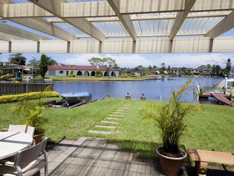 66 Taree Street, Tuncurry NSW 2428