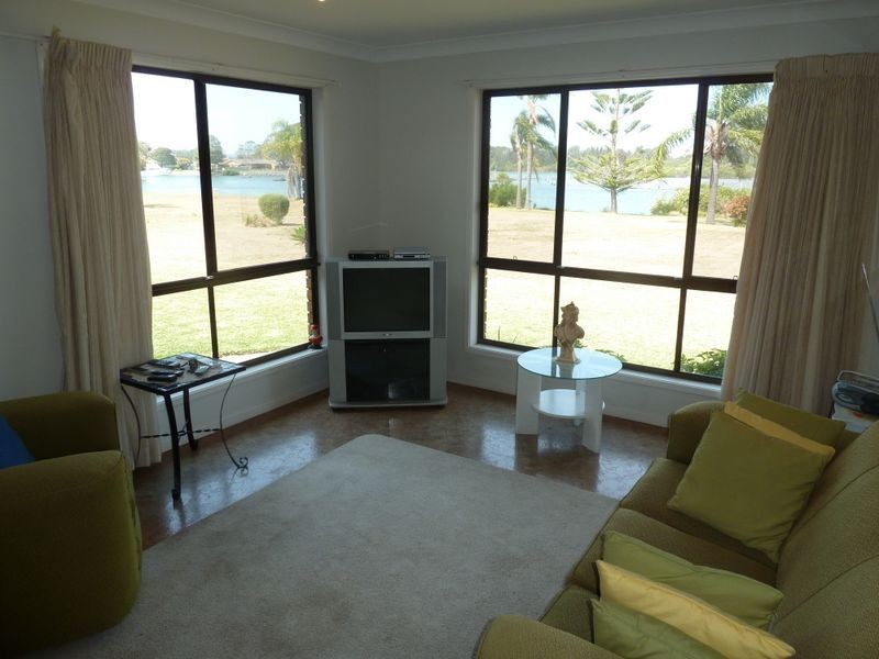 84 Taree Street, Tuncurry NSW 2428