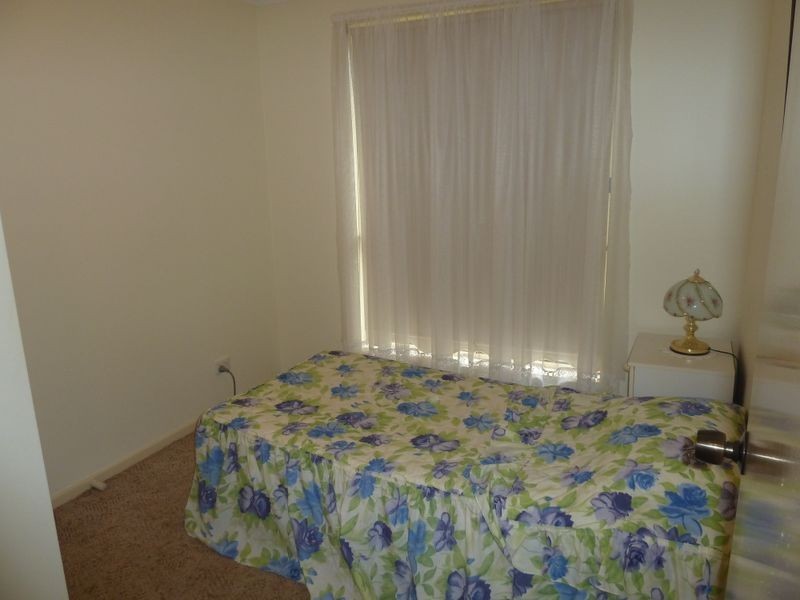 2 Pacific Parade, Tuncurry NSW 2428