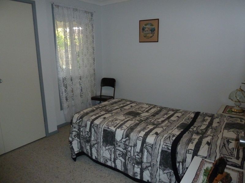 2 Pacific Parade, Tuncurry NSW 2428