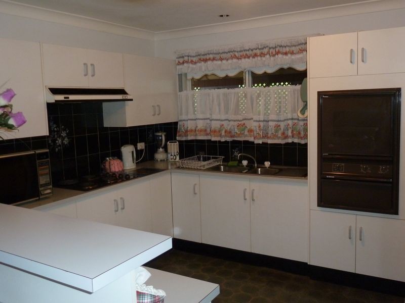 2 Pacific Parade, Tuncurry NSW 2428