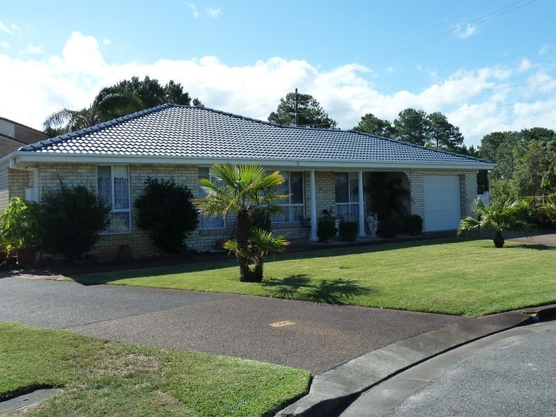 2 Pacific Parade, Tuncurry NSW 2428