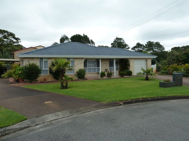 2 Pacific Parade, Tuncurry NSW 2428