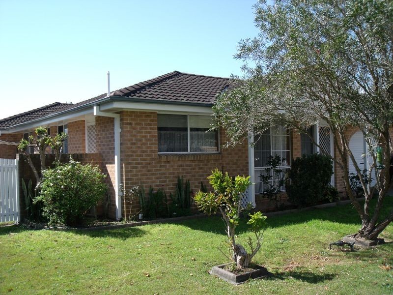 2/9 Stanley Street, Forster NSW 2428