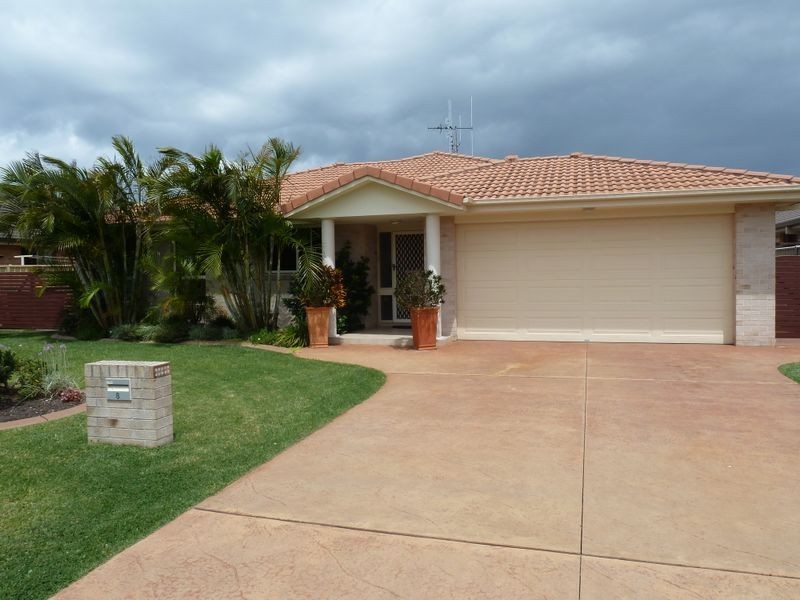 8 Nuwarra Circuit, Forster NSW 2428