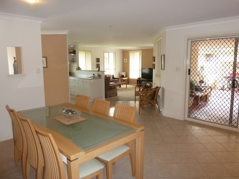 8 Nuwarra Circuit, Forster NSW 2428