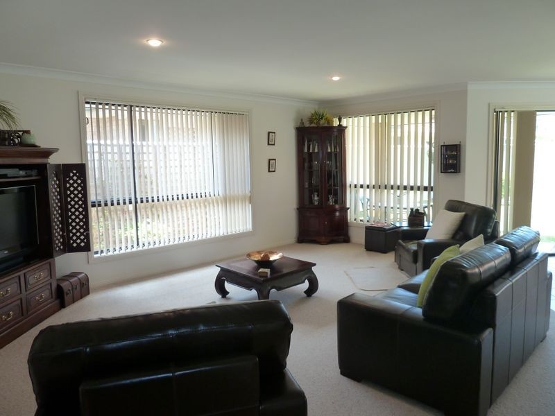 4 Nuwarra Circuit, Forster NSW 2428