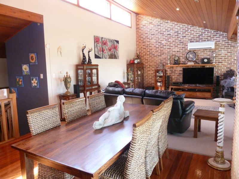 56 Lakeview Crescent, Forster NSW 2428