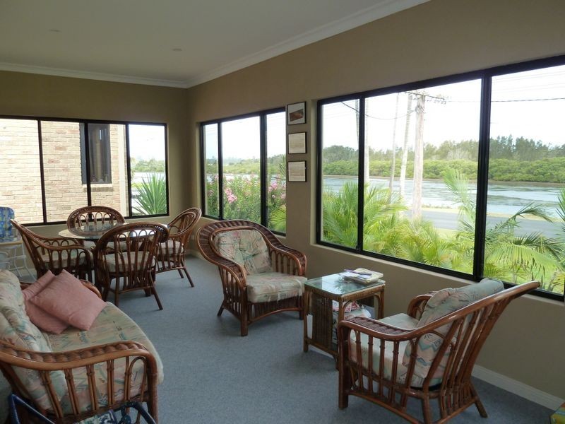 49 Point Road, Tuncurry NSW 2428