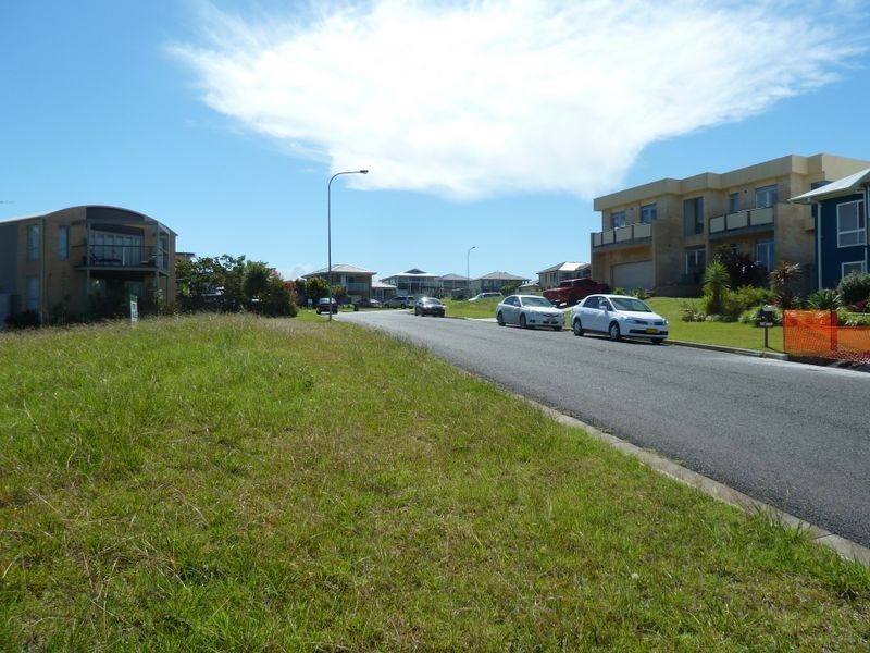 43 Emerald Drive, Diamond Beach NSW 2430