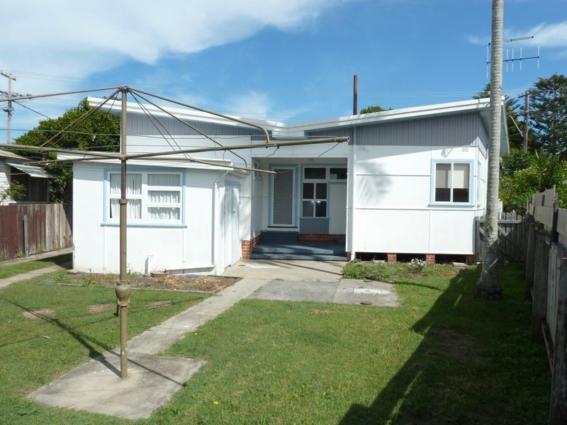 40 The Lakesway, Forster NSW 2428