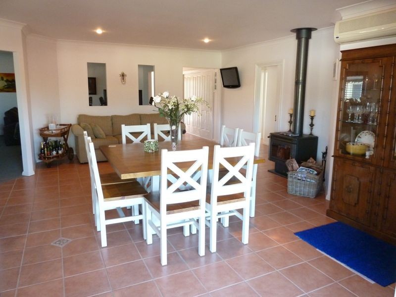 26 South St, Tuncurry NSW 2428