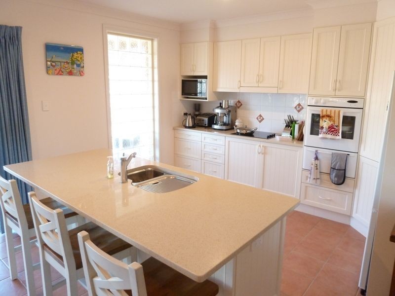 26 South St, Tuncurry NSW 2428