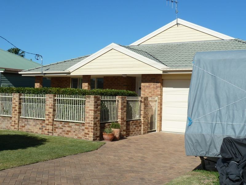 26 South St, Tuncurry NSW 2428