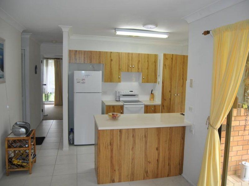 8 Endeavour Court, Forster NSW 2428