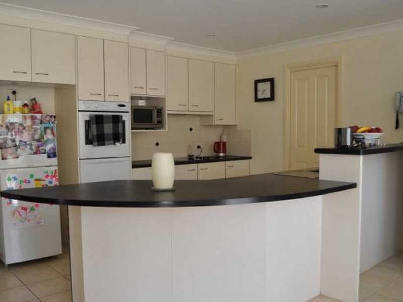 2/31 Amanda Cres, Forster NSW 2428
