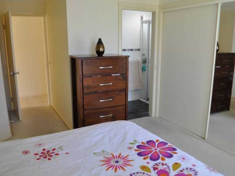 2/31 Amanda Cres, Forster NSW 2428