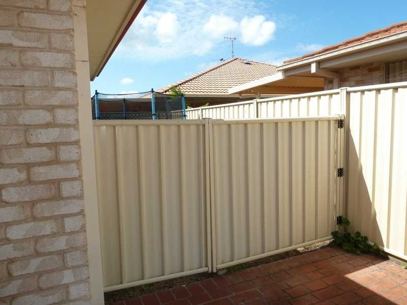 2/31 Amanda Cres, Forster NSW 2428