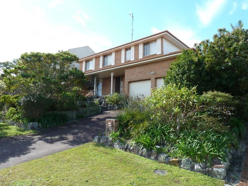 37 Belton Way, Forster NSW 2428
