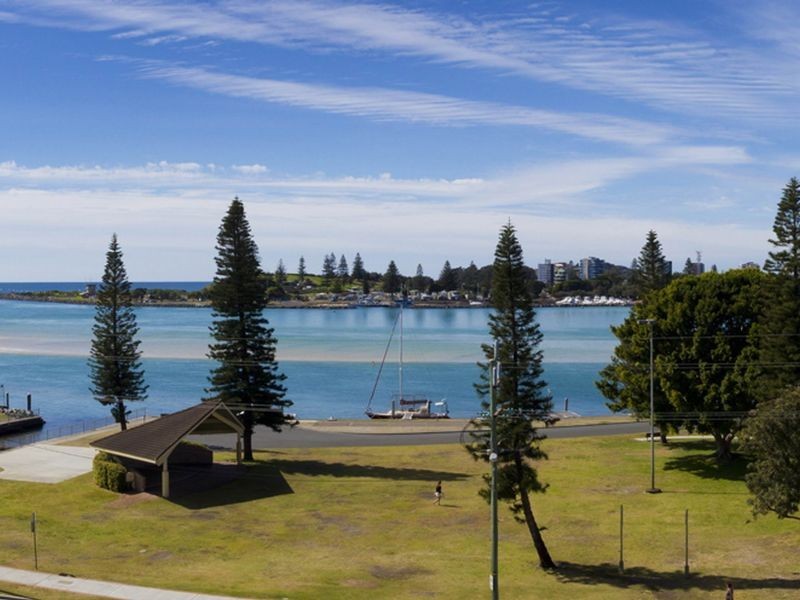 401/22 Manning Street ‘Sunrise’, Tuncurry NSW 2428