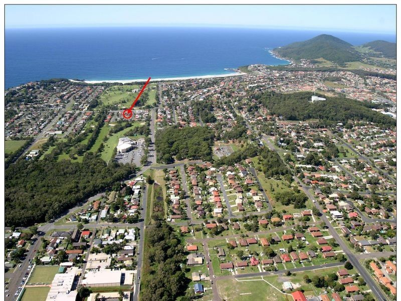 2/3 Fairway Crescent, Forster NSW 2428