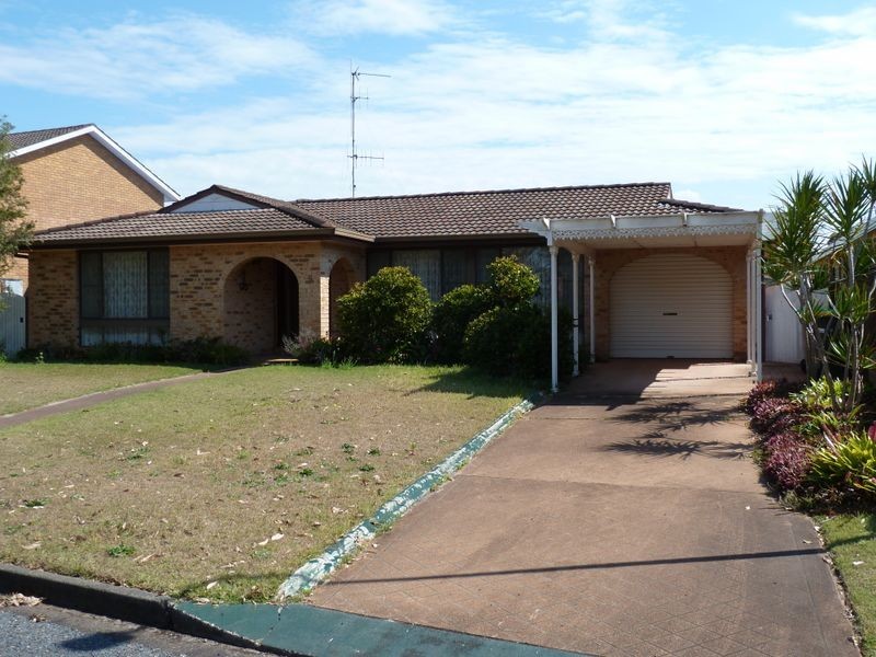 9 Friendship Key, Forster NSW 2428