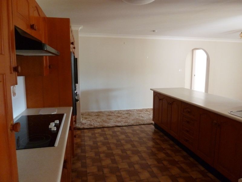 9 Friendship Key, Forster NSW 2428